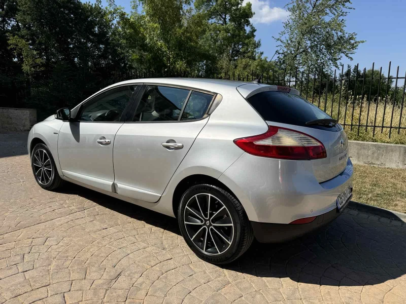 Renault Megane BOSE EDITION, снимка 5 - Автомобили и джипове - 46951506