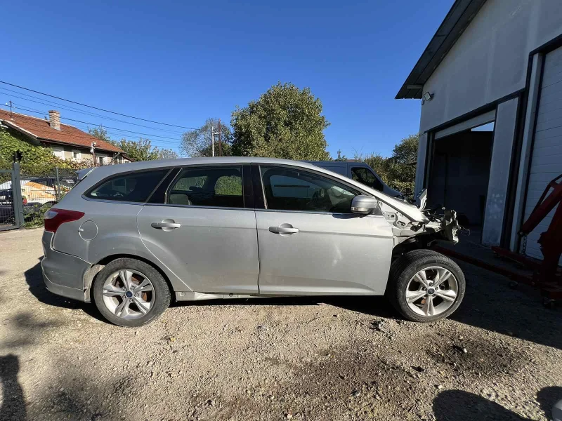 Ford Focus, снимка 6 - Автомобили и джипове - 47667842