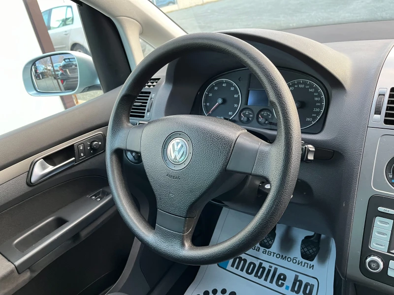 VW Touran 2.0i-Mетан, снимка 9 - Автомобили и джипове - 48131205