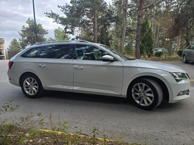 Skoda Superb, снимка 6 - Автомобили и джипове - 52472498