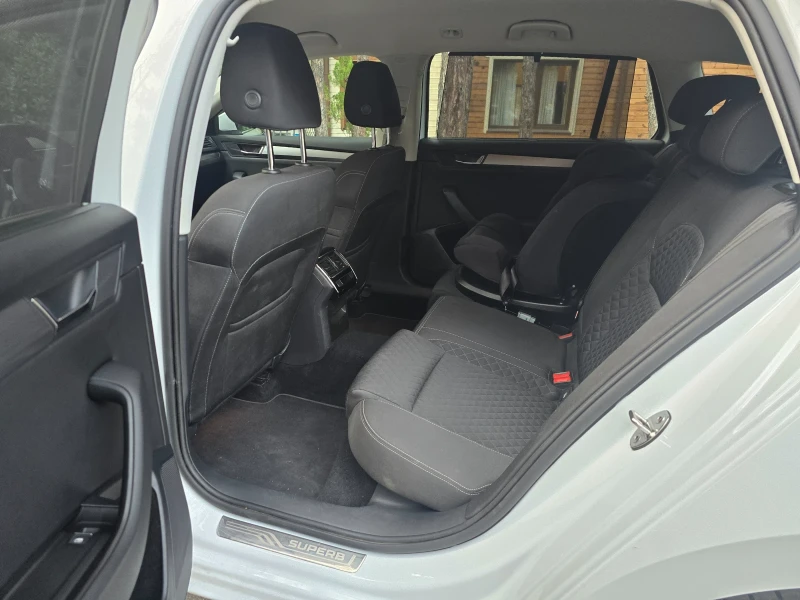 Skoda Superb, снимка 11 - Автомобили и джипове - 52472498