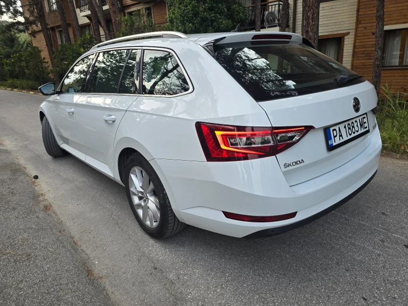 Skoda Superb, снимка 4 - Автомобили и джипове - 52472498