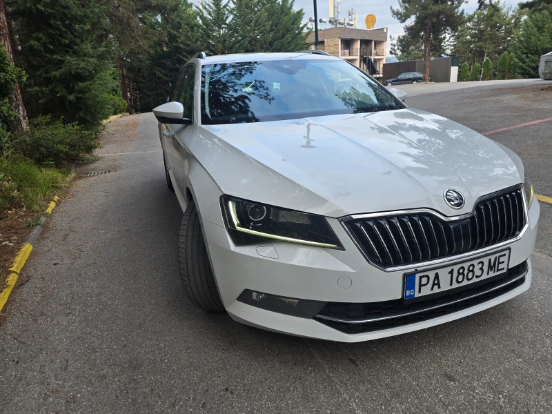 Skoda Superb, снимка 2 - Автомобили и джипове - 52472498