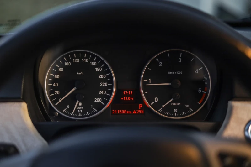 BMW 320, снимка 9 - Автомобили и джипове - 52347058