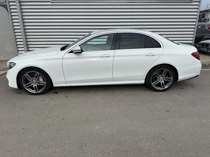 Mercedes-Benz E 220 AMG Optic+ 9Gtronic+ BlueTec+ Head Up+ Navi+ Подгр, снимка 2 - Автомобили и джипове - 52685956