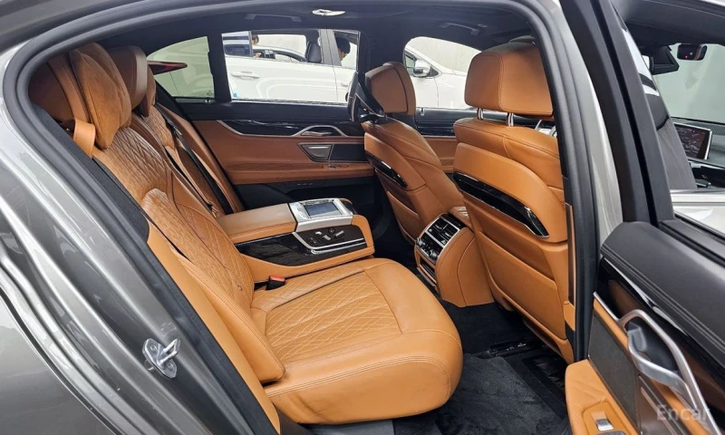 BMW 740, снимка 12 - Автомобили и джипове - 52893275