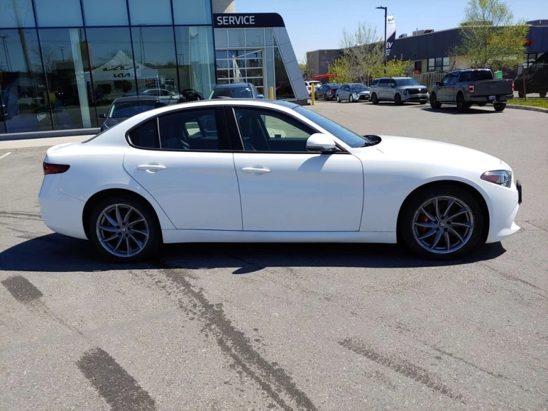 Alfa Romeo Giulia * SPRINT * CARFAX * ЦЕНА ДО БГ, снимка 9 - Автомобили и джипове - 53108267