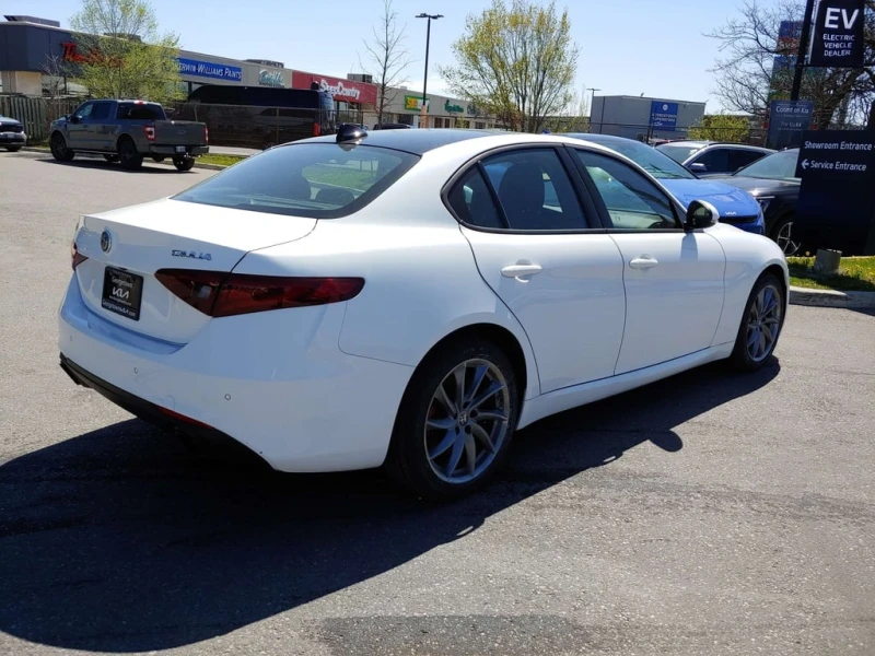 Alfa Romeo Giulia * SPRINT * CARFAX * ЦЕНА ДО БГ, снимка 8 - Автомобили и джипове - 53108267