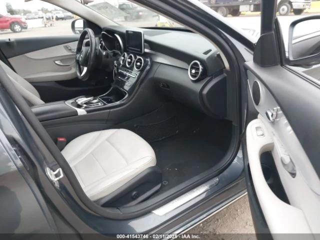 Mercedes-Benz C 300, снимка 7 - Автомобили и джипове - 49531066