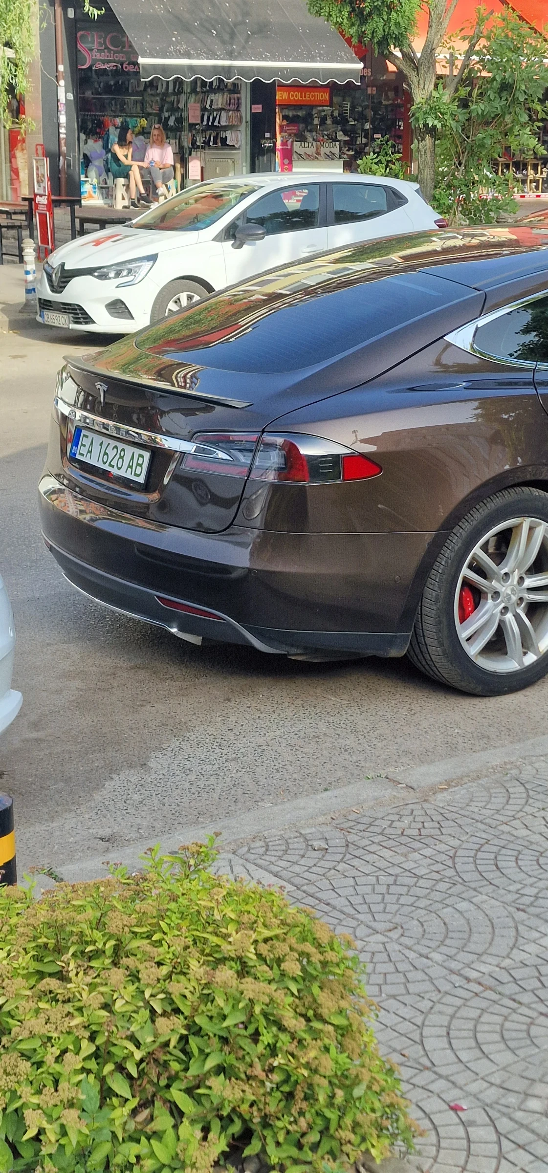 Tesla Model S 85   Free Supercharger  | Mobile.bg   14