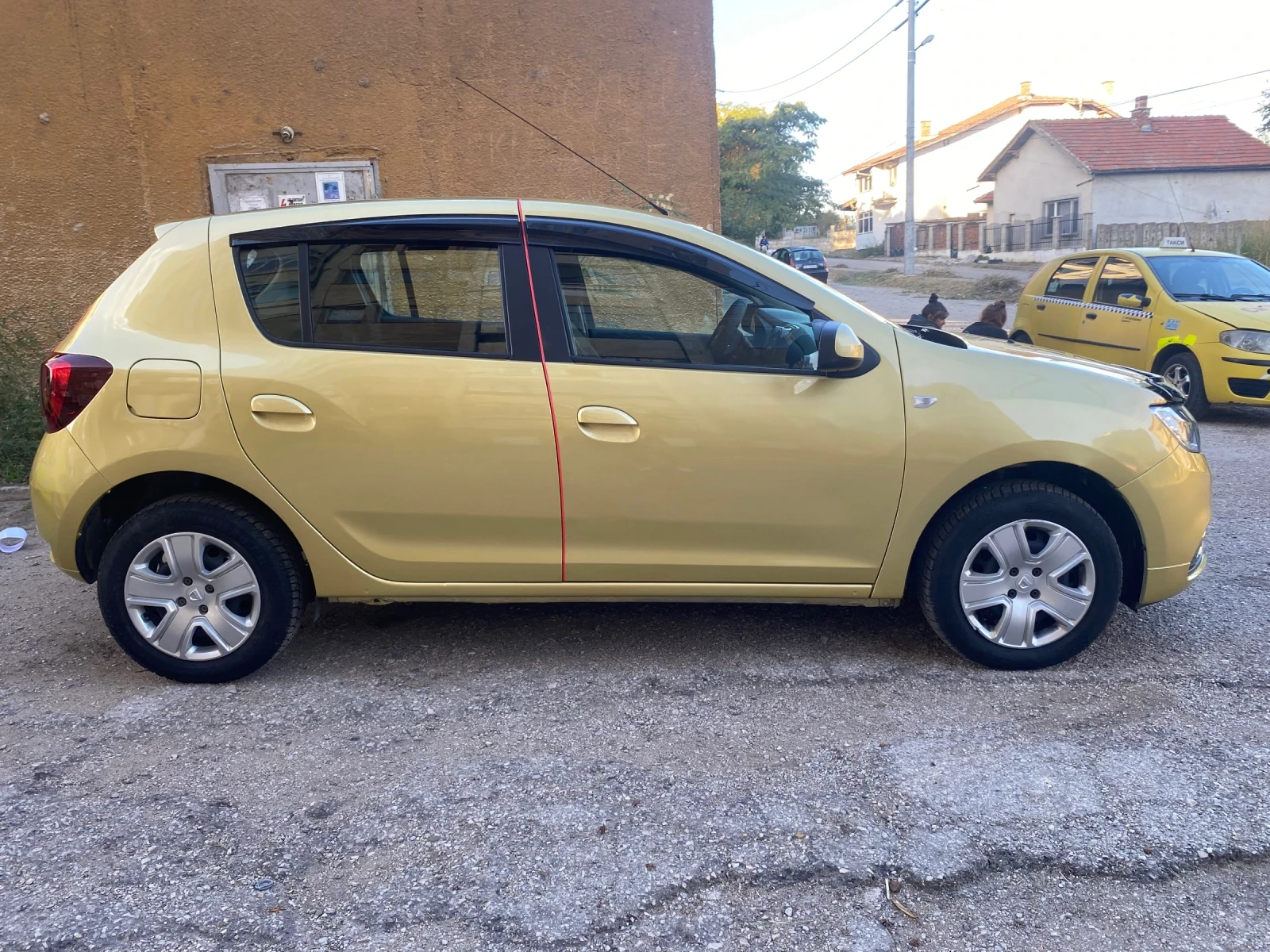 Dacia Sandero 0, 900 - изображение 3