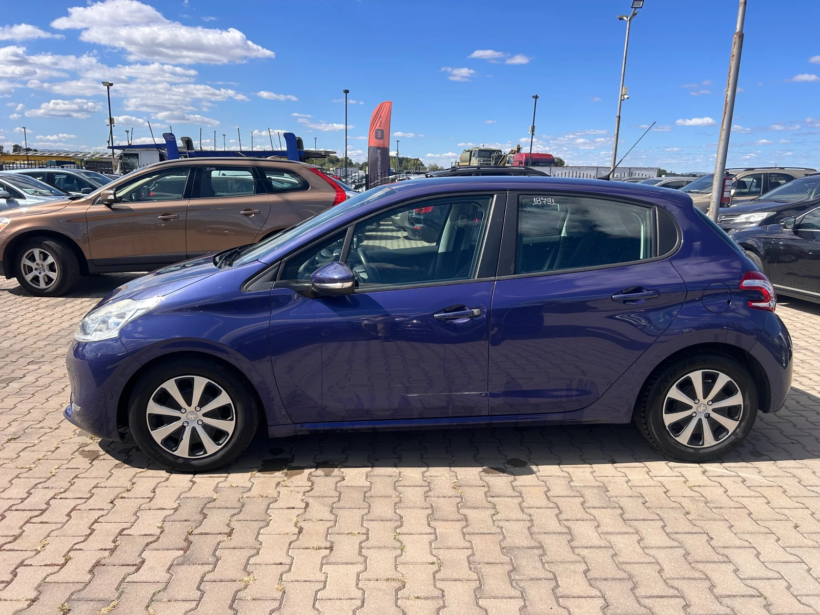 Peugeot 208 1.4HDI AVTOMAT/NAVI EURO 5 - изображение 9