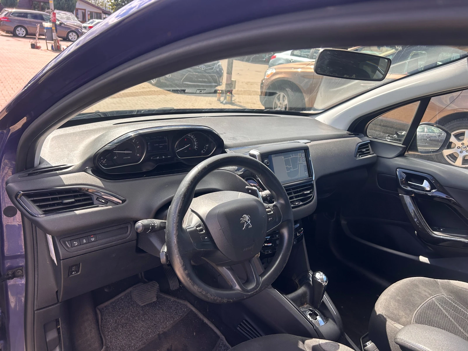 Peugeot 208 1.4HDI AVTOMAT/NAVI EURO 5 | Mobile.bg   11