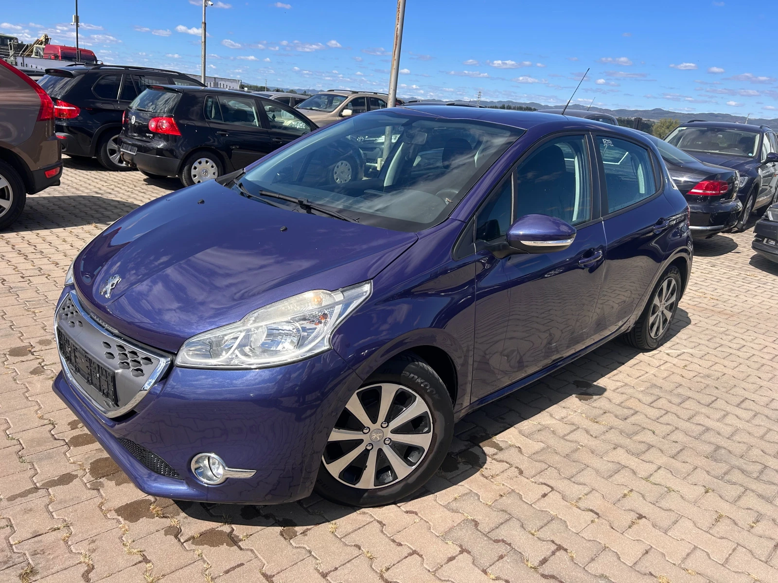 Peugeot 208 1.4HDI AVTOMAT/NAVI EURO 5 | Mobile.bg   1