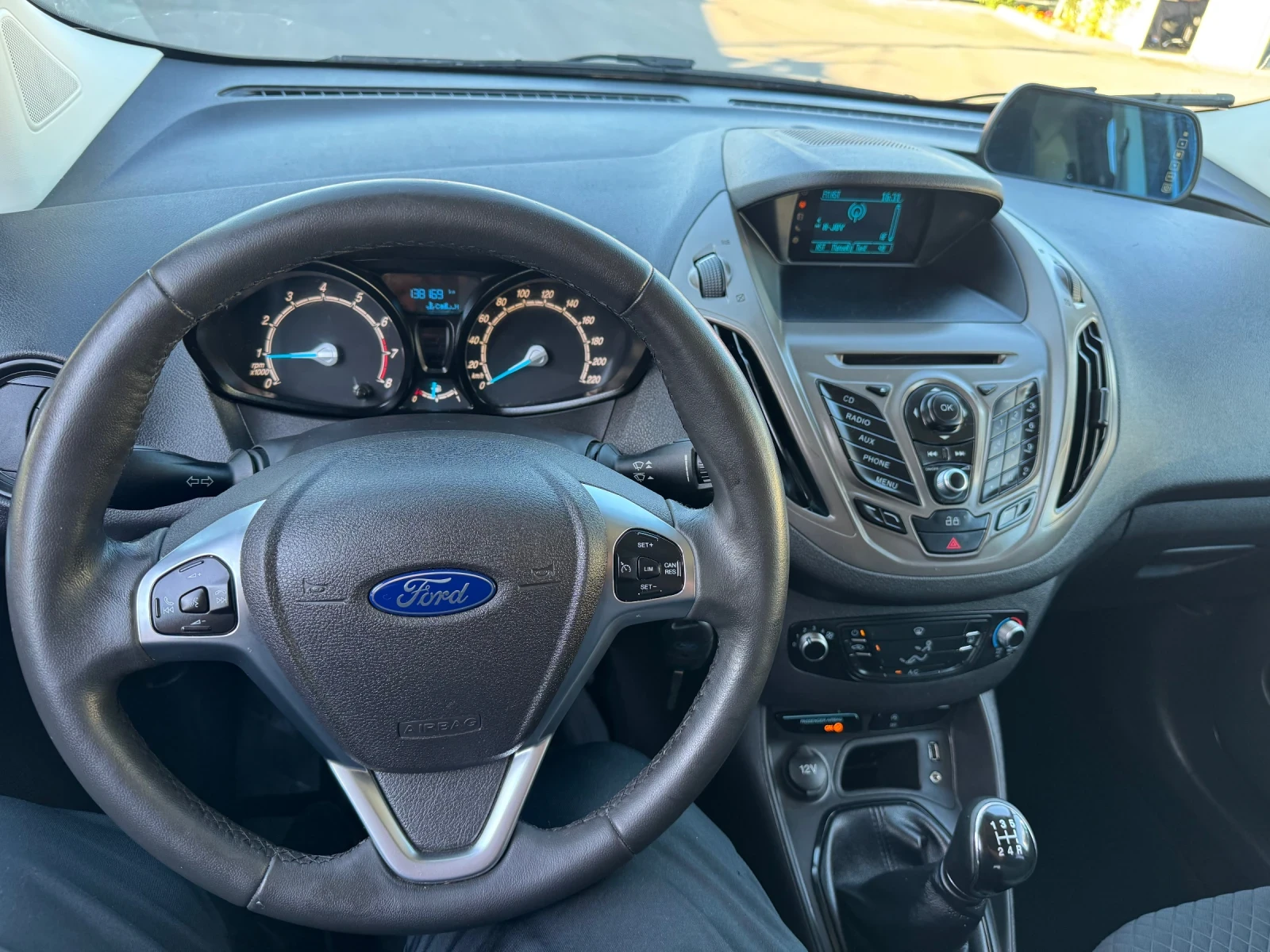 Ford Tourneo Connect 138000km - изображение 8