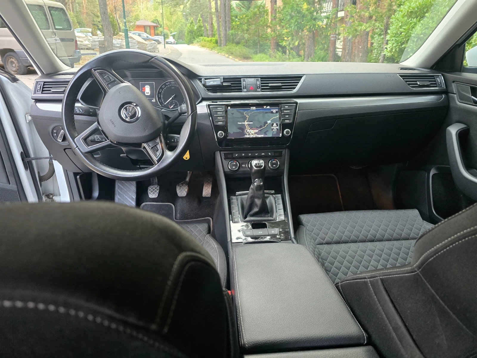 Skoda Superb  - изображение 10