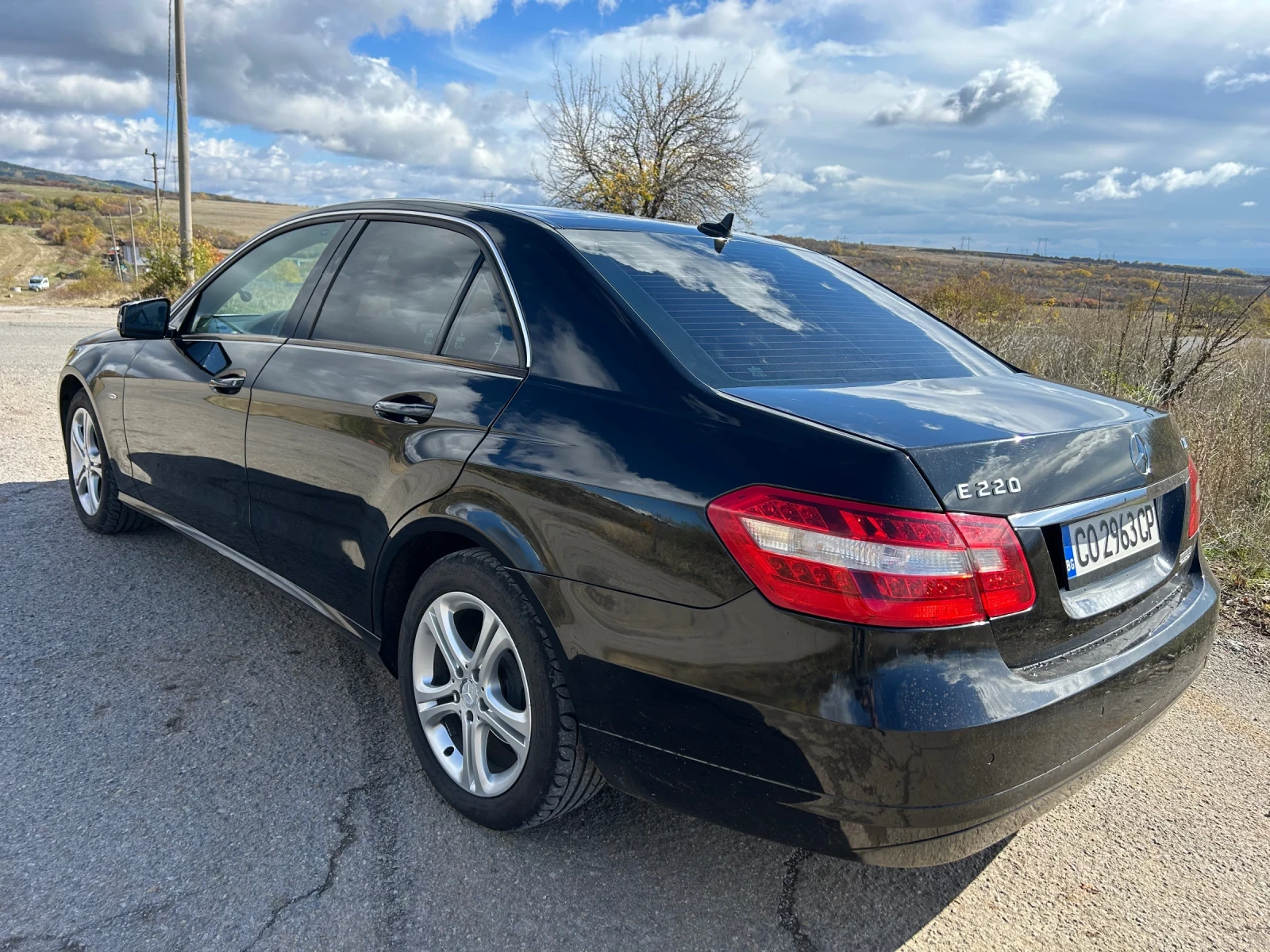 Mercedes-Benz E 220  - изображение 4