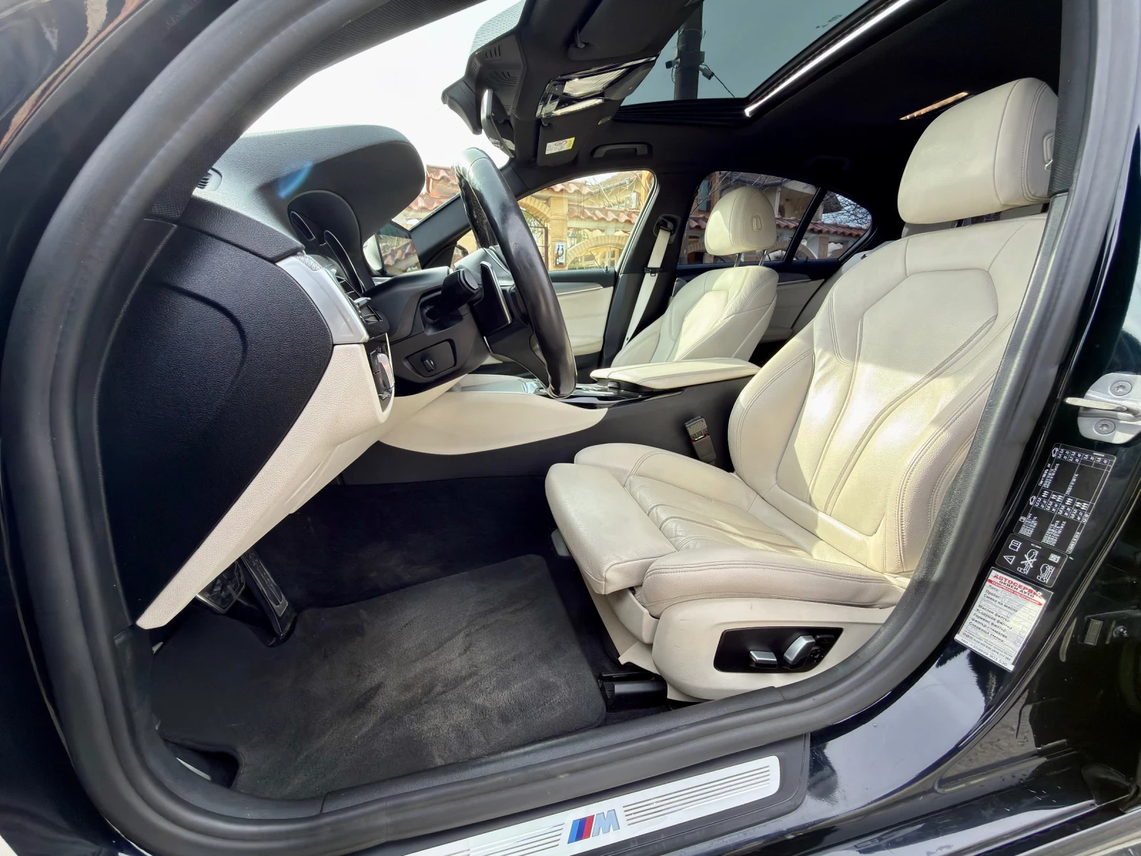 BMW 520 M-sport Shadow Line TOP - Бартер/ Лизинг , снимка 12 - Автомобили и джипове - 53125708