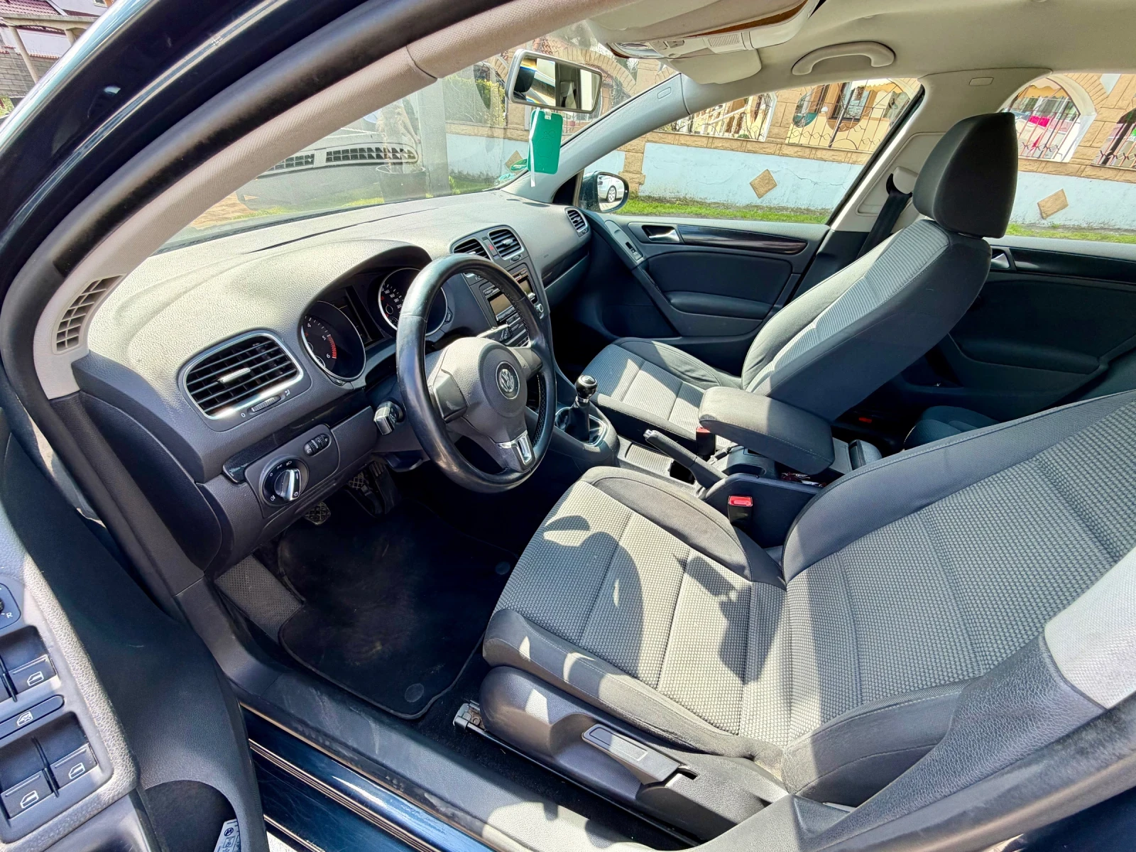 VW Golf ГЕРМАНИЯ ТОП ТОП ТОП, снимка 14 - Автомобили и джипове - 53125708