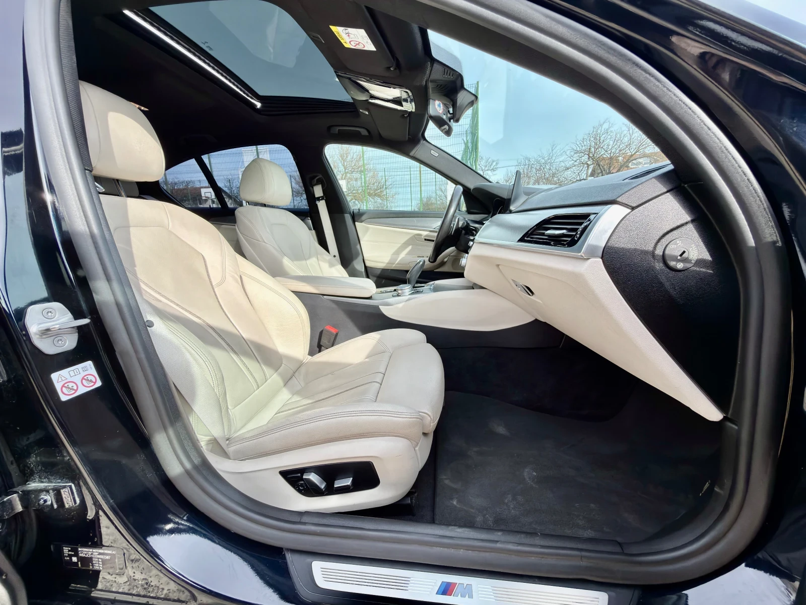 BMW 520 M-sport Shadow Line TOP - Бартер/ Лизинг , снимка 11 - Автомобили и джипове - 53125708