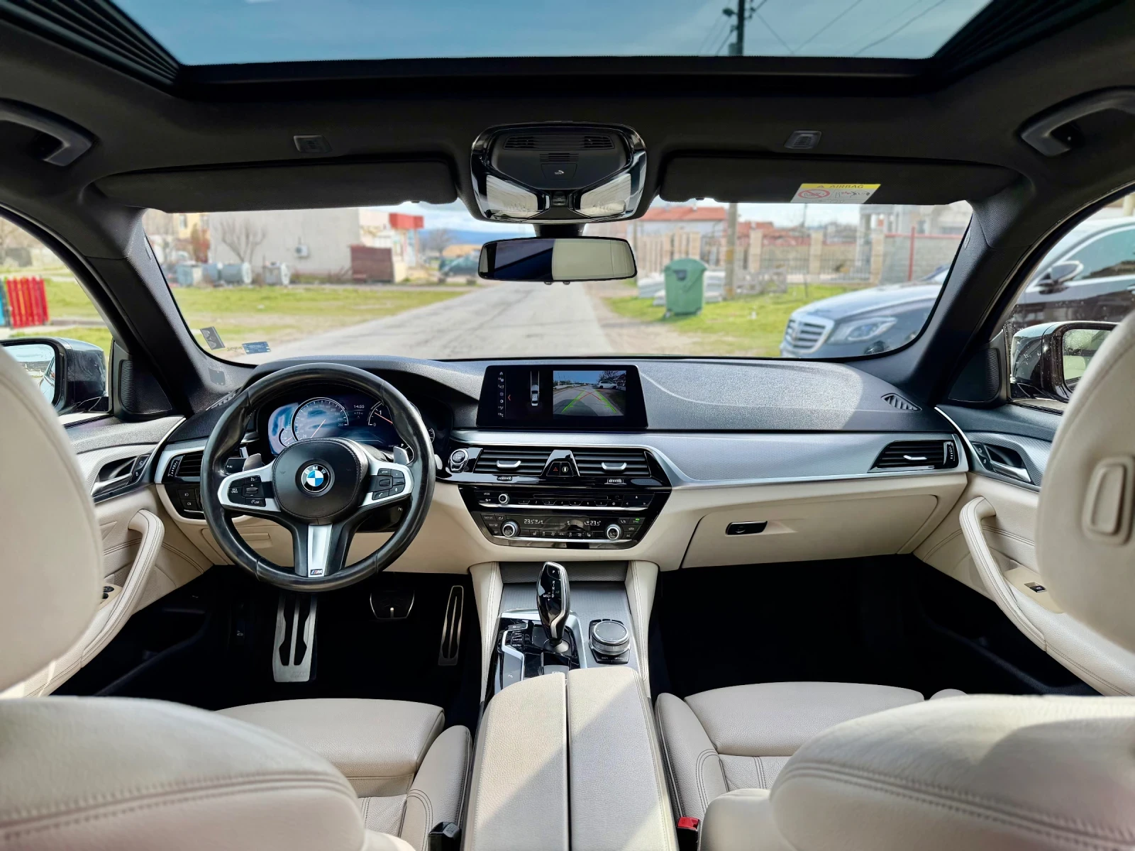 BMW 520 M-sport Shadow Line TOP - Бартер/ Лизинг , снимка 10 - Автомобили и джипове - 53125708