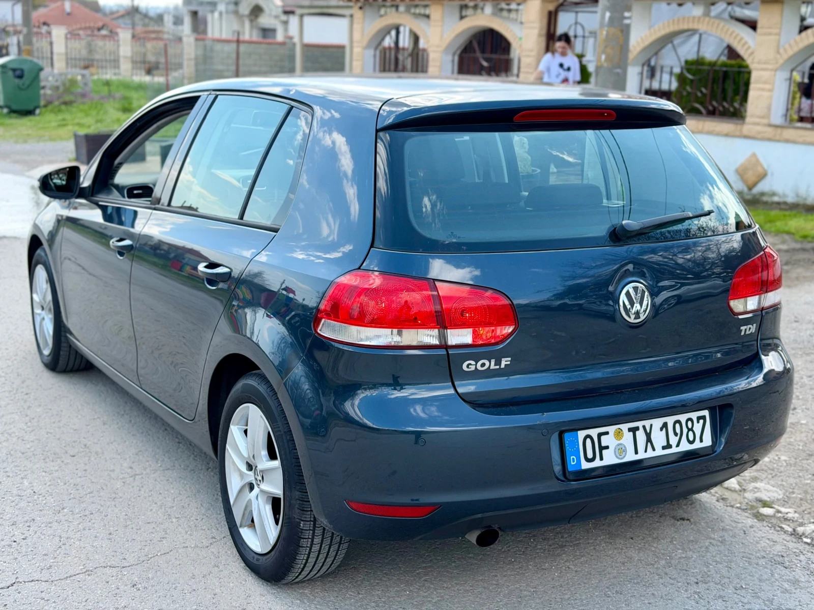 VW Golf ГЕРМАНИЯ ТОП ТОП ТОП, снимка 2 - Автомобили и джипове - 53125708