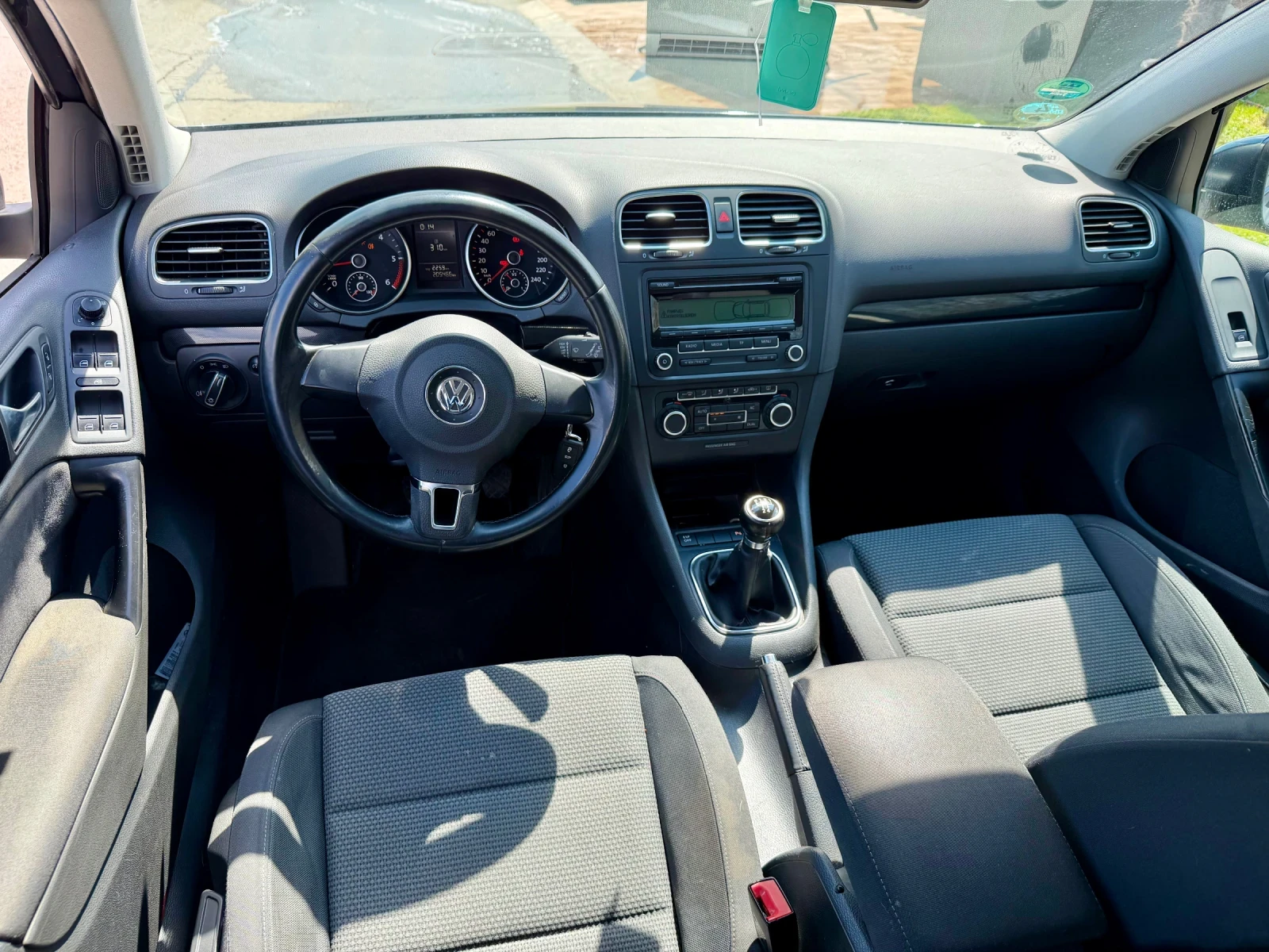 VW Golf ГЕРМАНИЯ ТОП ТОП ТОП, снимка 9 - Автомобили и джипове - 53125708