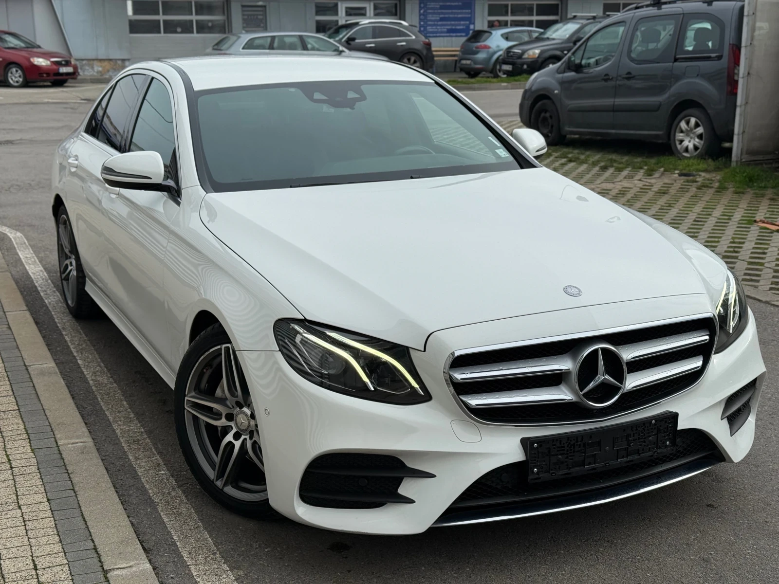 Mercedes-Benz E 220 AMG Optic+ 9Gtronic+ BlueTec+ Head Up+ Navi+  | Mobile.bg   1