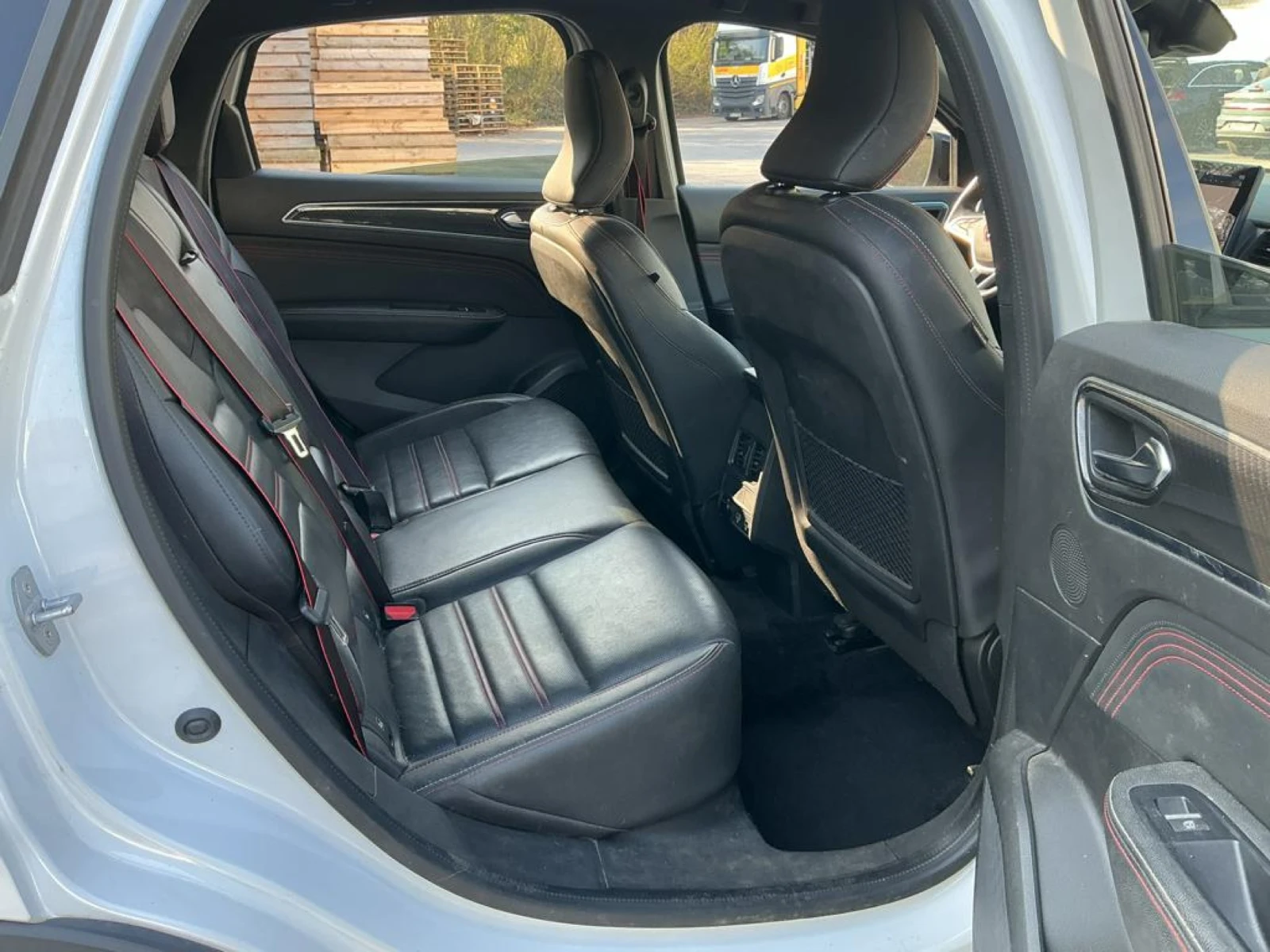 Renault Arkana  RS Line, снимка 13 - Автомобили и джипове - 53988863