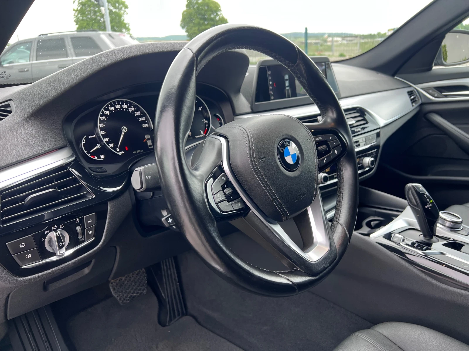 BMW 520 d* X-Drive* , снимка 7 - Автомобили и джипове - 54686014