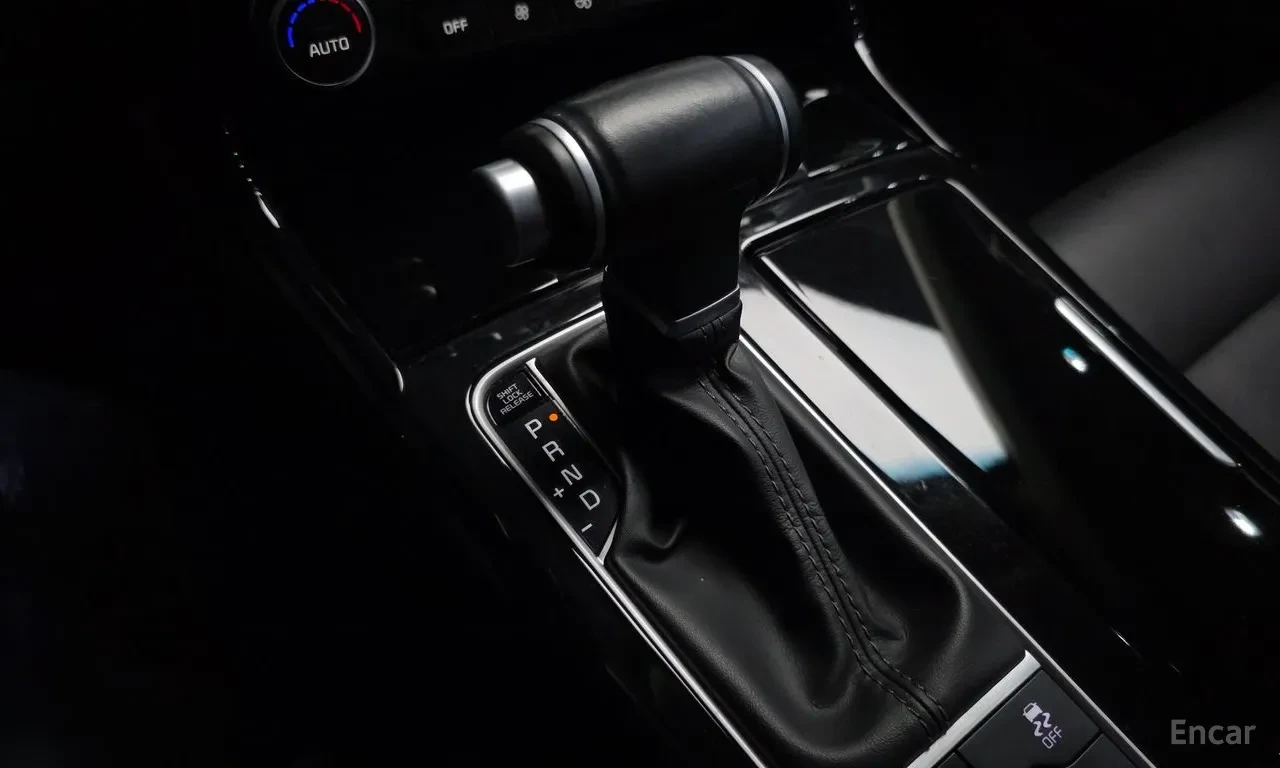 Kia Stinger 2.0 Turbo Prime, снимка 10 - Автомобили и джипове - 54700439