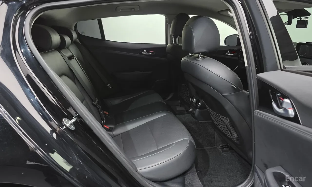 Kia Stinger 2.0 Turbo Prime, снимка 12 - Автомобили и джипове - 54700439