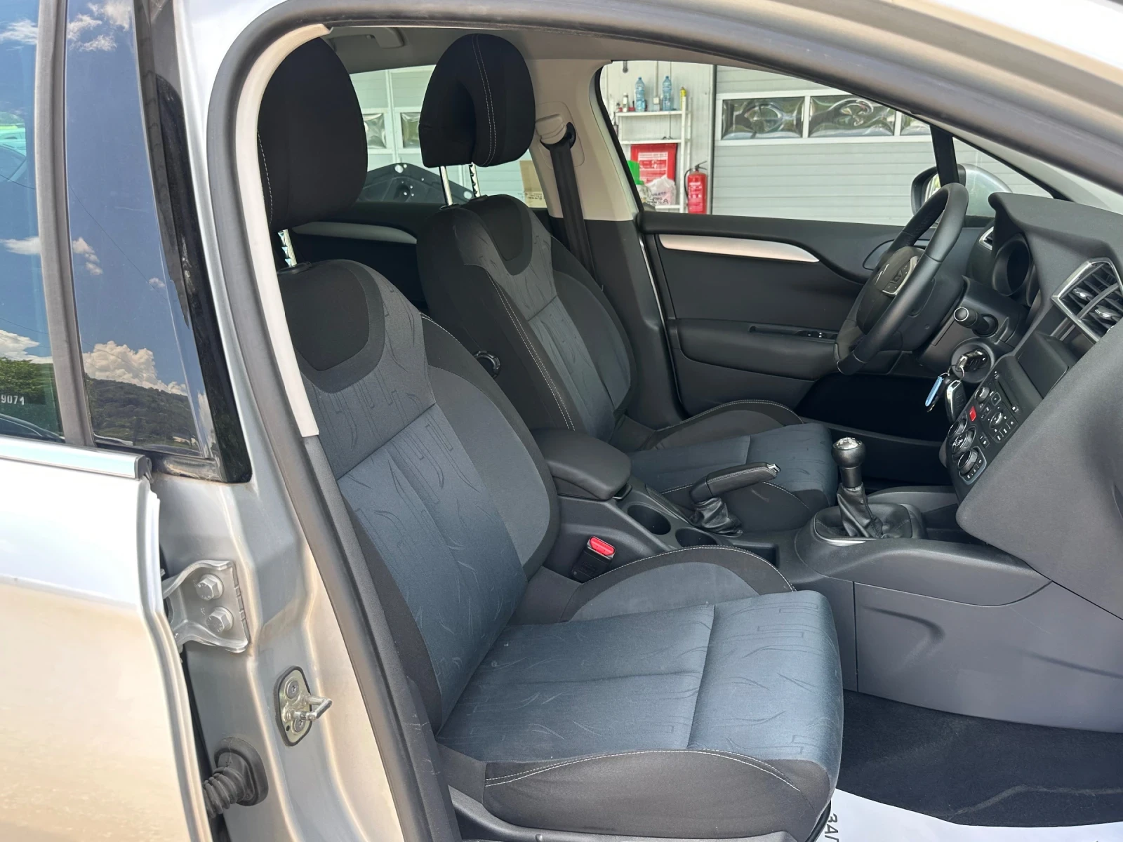 Citroen C4 1.6i-120�.�-157000��-�����������-�������� | Mobile.bg � ����������� 16