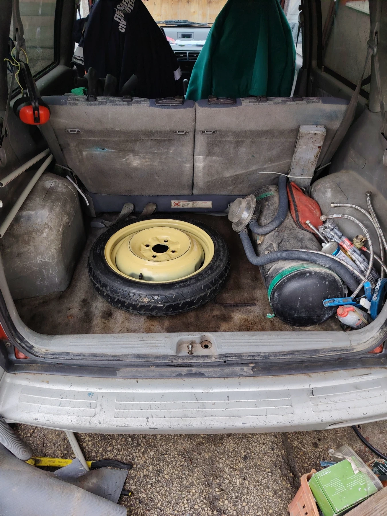 Mitsubishi Space runner, снимка 6 - Автомобили и джипове - 55083357