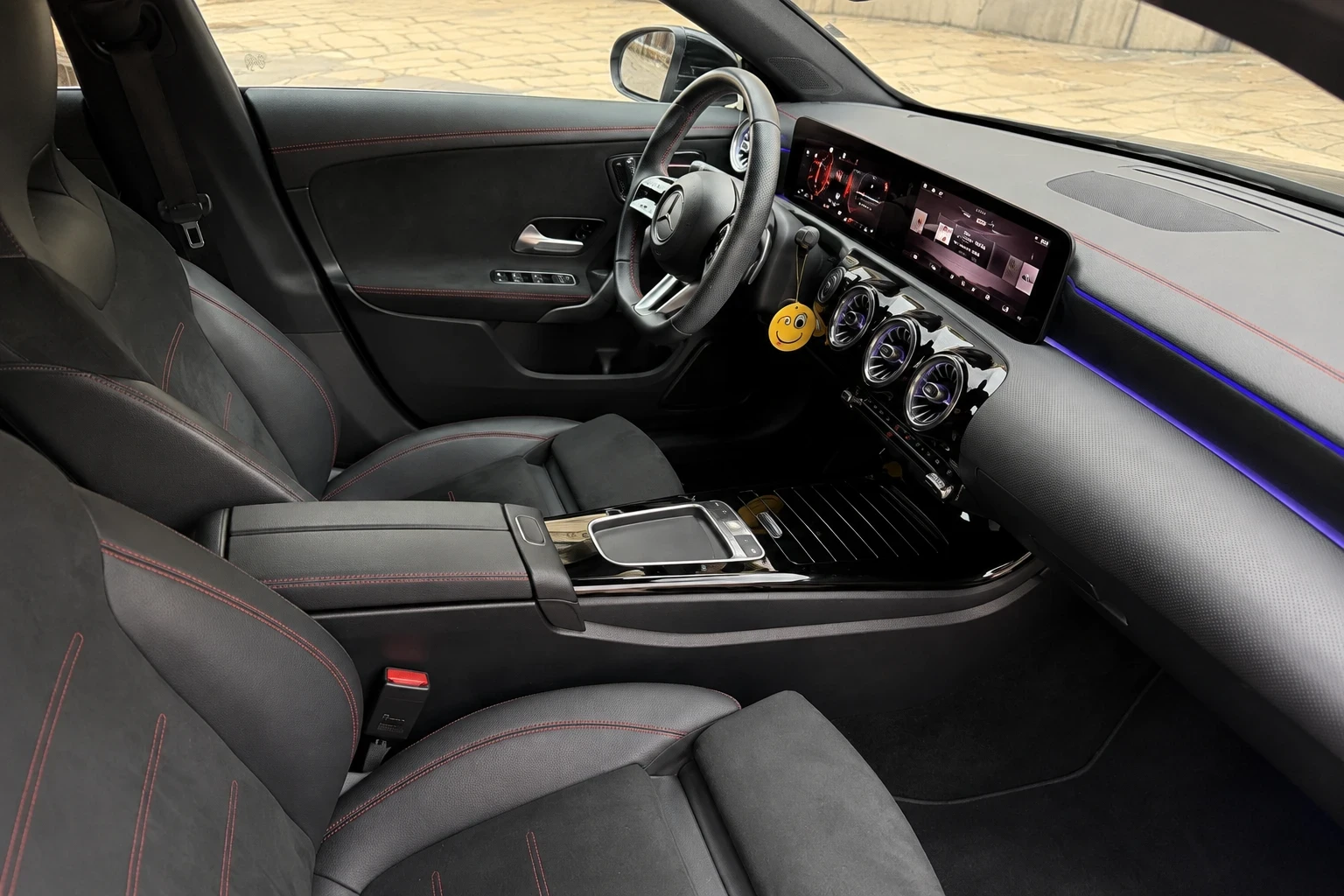 Mercedes-Benz CLA 200 AMG* Гаранция2028* Distr Готов лизинг, снимка 3 - Автомобили и джипове - 55730454