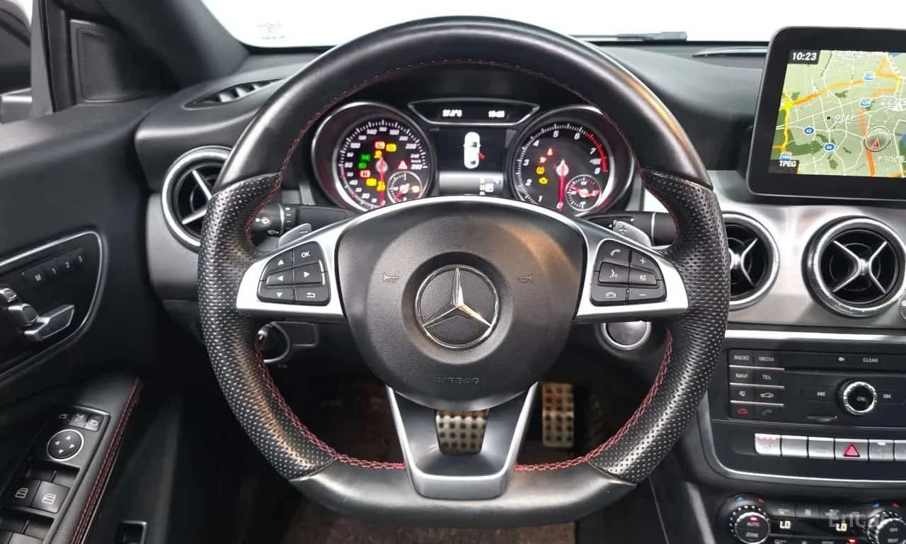 Mercedes-Benz CLA 250  4MATIC AMG Line/ПОДГРЕВ/ПАМЕТ/АМБИЕНТ, снимка 13 - Автомобили и джипове - 56166001
