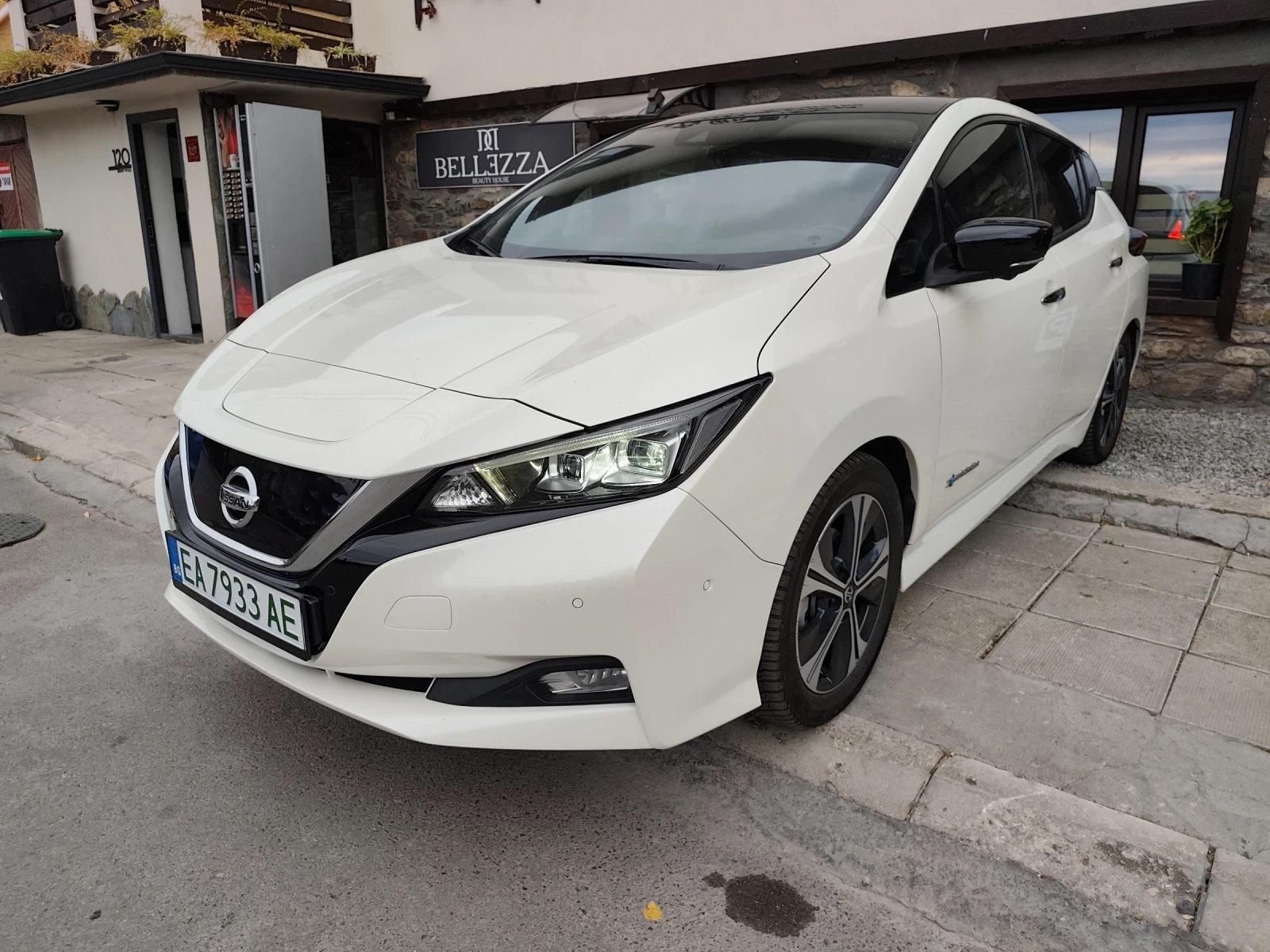 Nissan Leaf  TEKNA  ТЕРМОПОМПА 52 000км., снимка 3 - Автомобили и джипове - 56273993