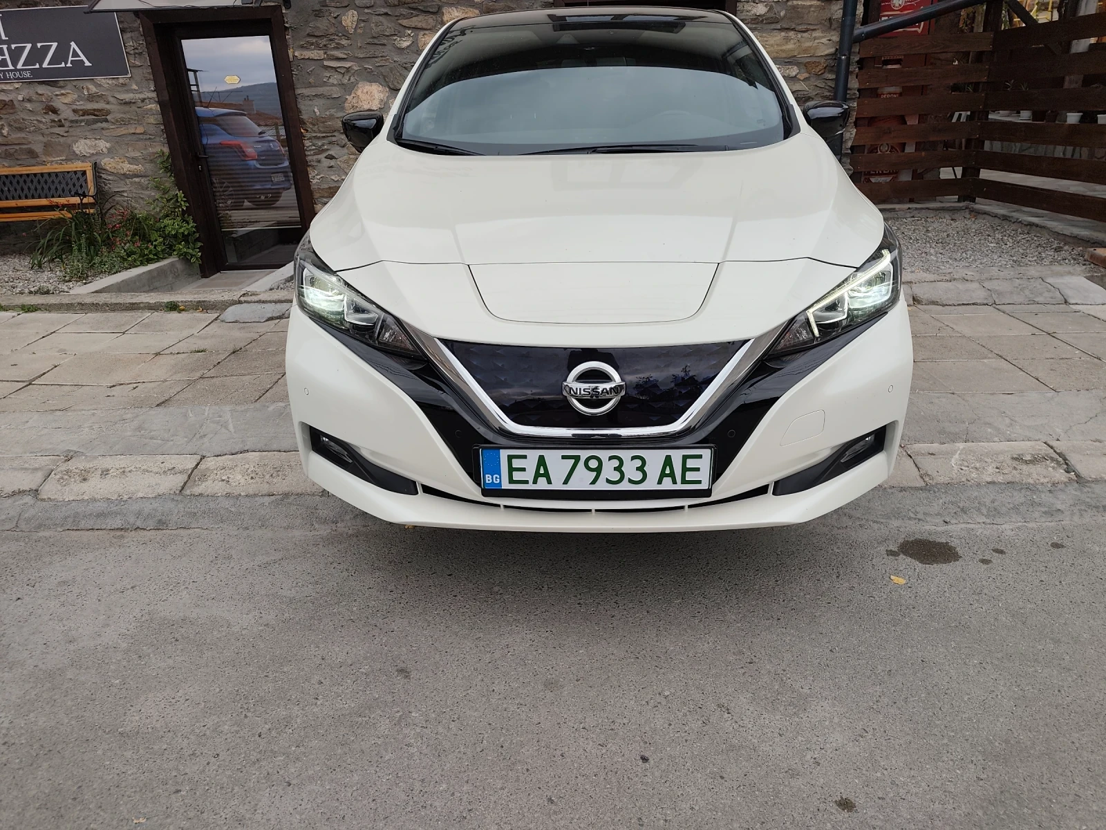 Nissan Leaf  TEKNA  ТЕРМОПОМПА 52 000км.