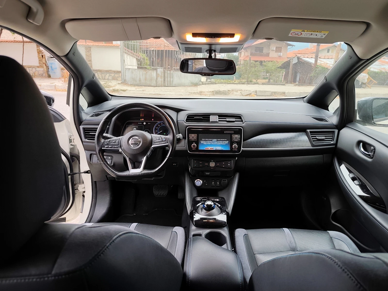 Nissan Leaf  TEKNA  ТЕРМОПОМПА 52 000км., снимка 13 - Автомобили и джипове - 56273993