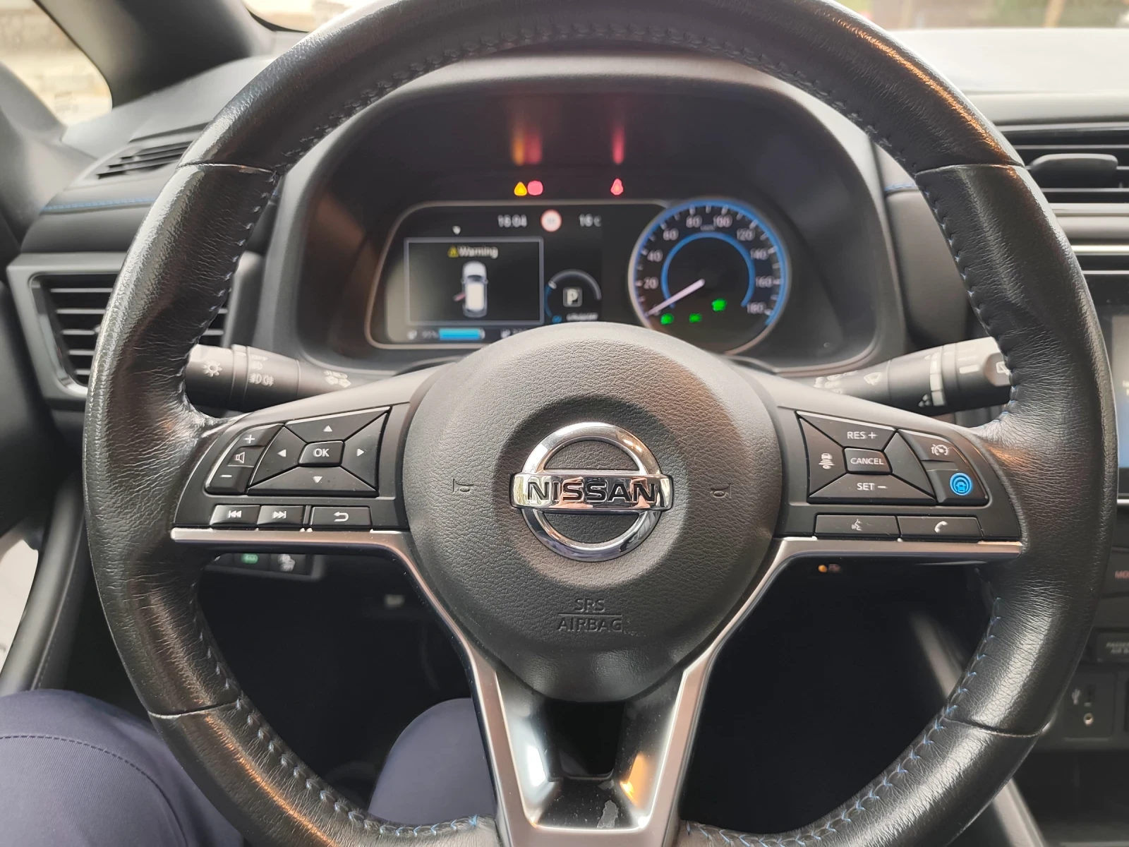 Nissan Leaf  TEKNA  ТЕРМОПОМПА 52 000км., снимка 14 - Автомобили и джипове - 56273993