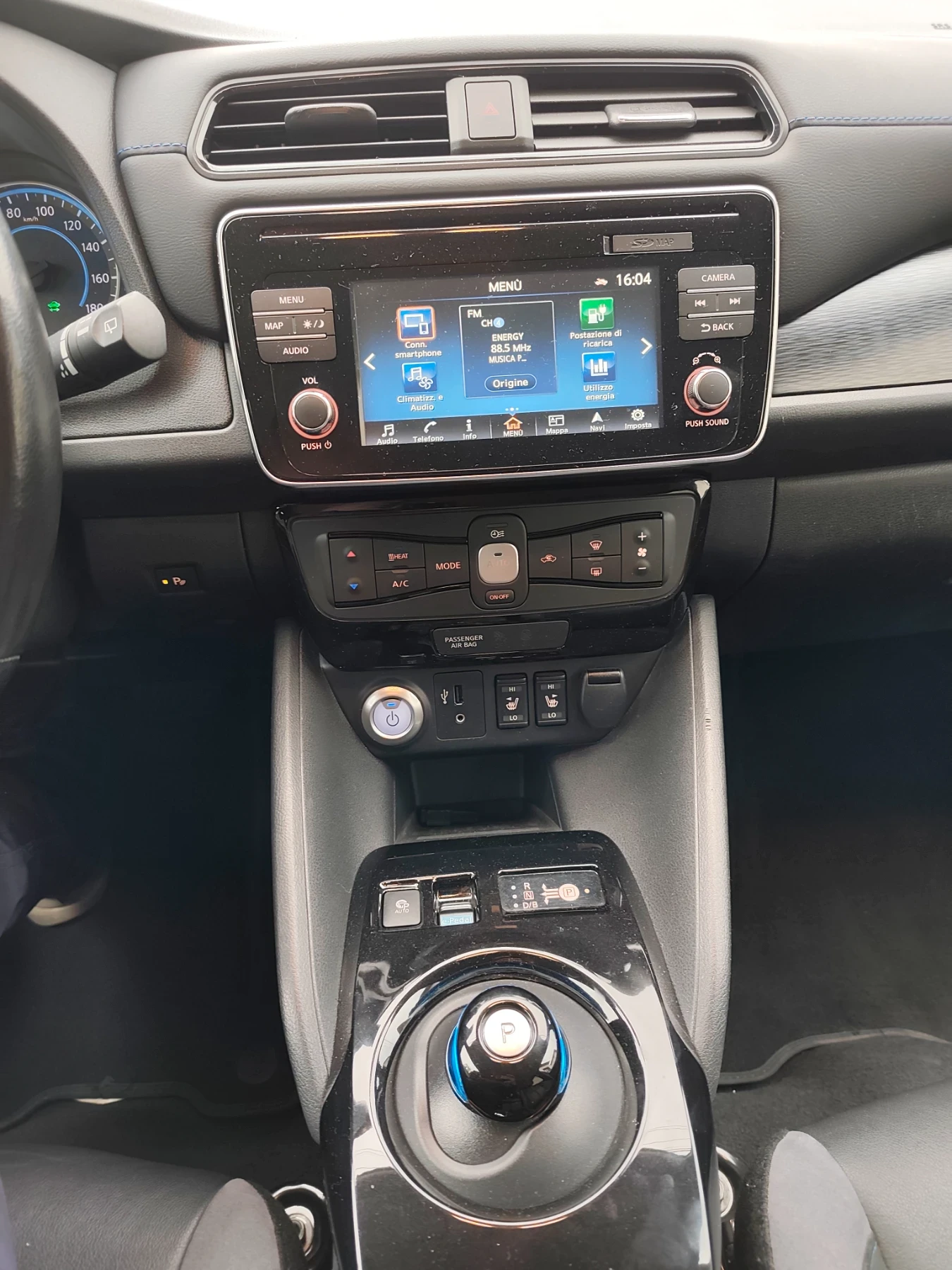Nissan Leaf  TEKNA  ТЕРМОПОМПА 52 000км., снимка 15 - Автомобили и джипове - 56273993