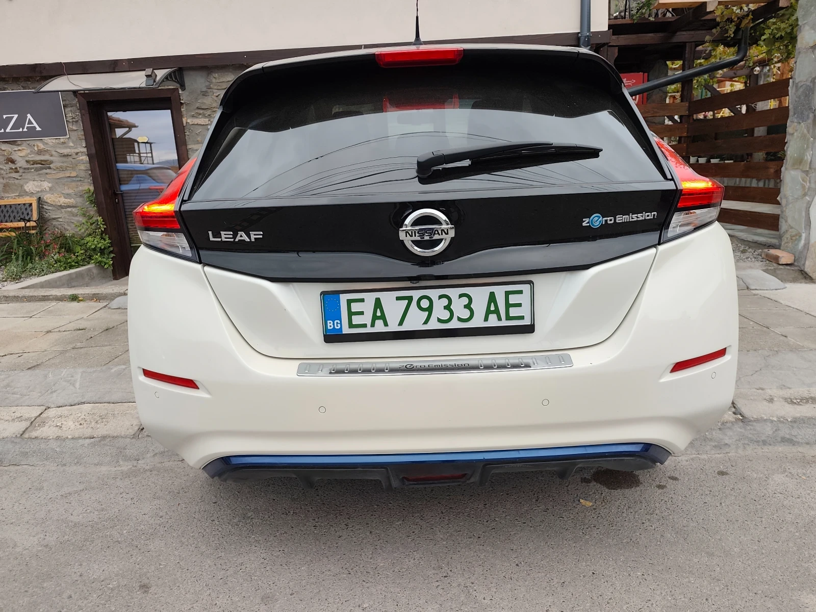 Nissan Leaf  TEKNA  ТЕРМОПОМПА 52 000км., снимка 10 - Автомобили и джипове - 56273993