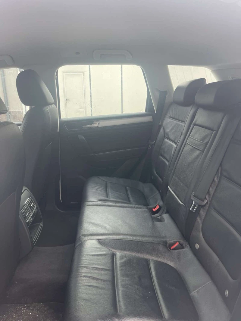 VW Touareg, снимка 9 - Автомобили и джипове - 52264108