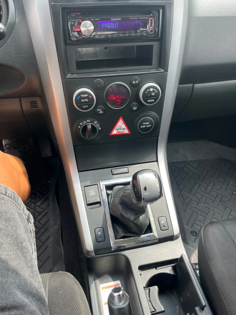 Suzuki Vitara, снимка 8 - Автомобили и джипове - 52475308