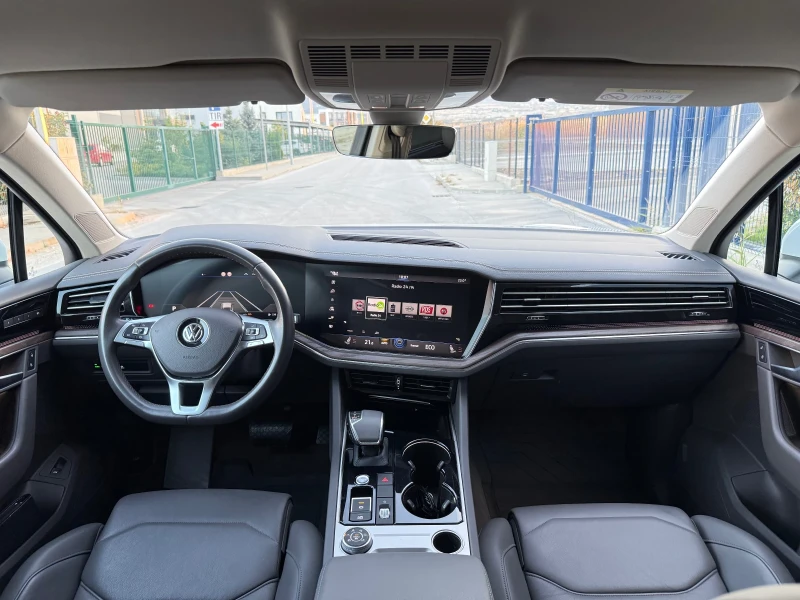 VW Touareg 3.0TDIV6 4MOTION/DIGITAL/DISTRONIC/ПОДГРЕВ/ИСТОРИЯ, снимка 6 - Автомобили и джипове - 52481930