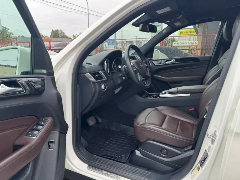 Mercedes-Benz ML 350 BLUETEC* AMG PACK* HARMAN* PANORAMA* KEYLESS* , снимка 10 - Автомобили и джипове - 52501450