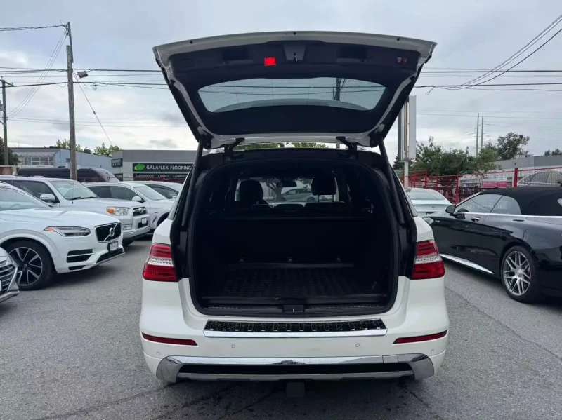 Mercedes-Benz ML 350 BLUETEC* AMG PACK* HARMAN* PANORAMA* KEYLESS* , снимка 7 - Автомобили и джипове - 52501450