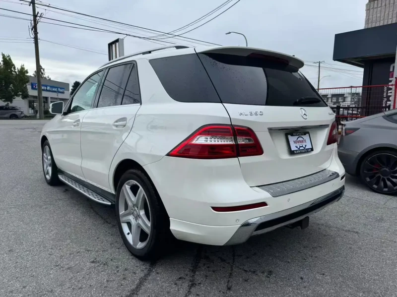 Mercedes-Benz ML 350 BLUETEC* AMG PACK* HARMAN* PANORAMA* KEYLESS* , снимка 5 - Автомобили и джипове - 52501450