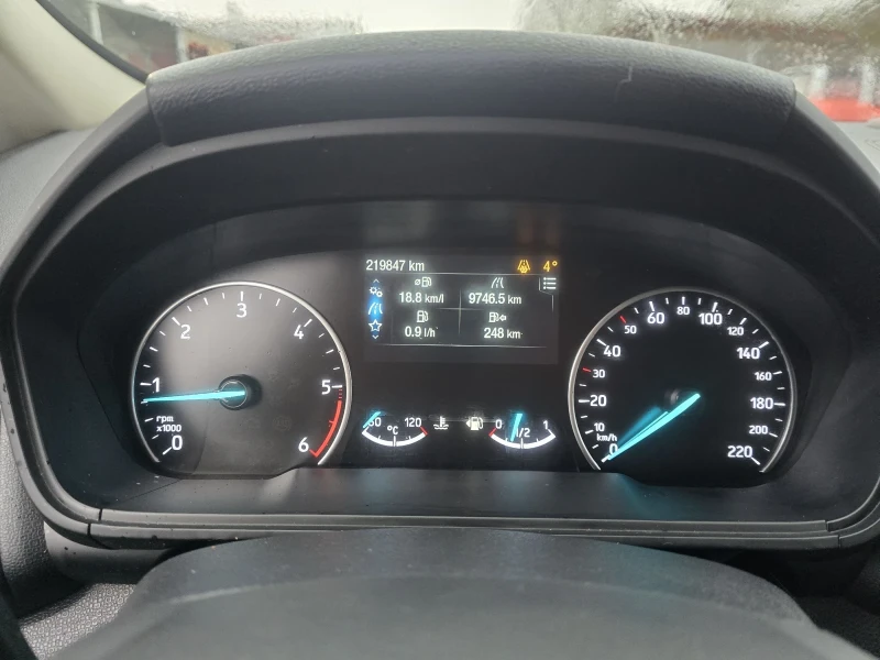 Ford EcoSport 1.5d 100к.с ST-Line, снимка 17 - Автомобили и джипове - 53262051