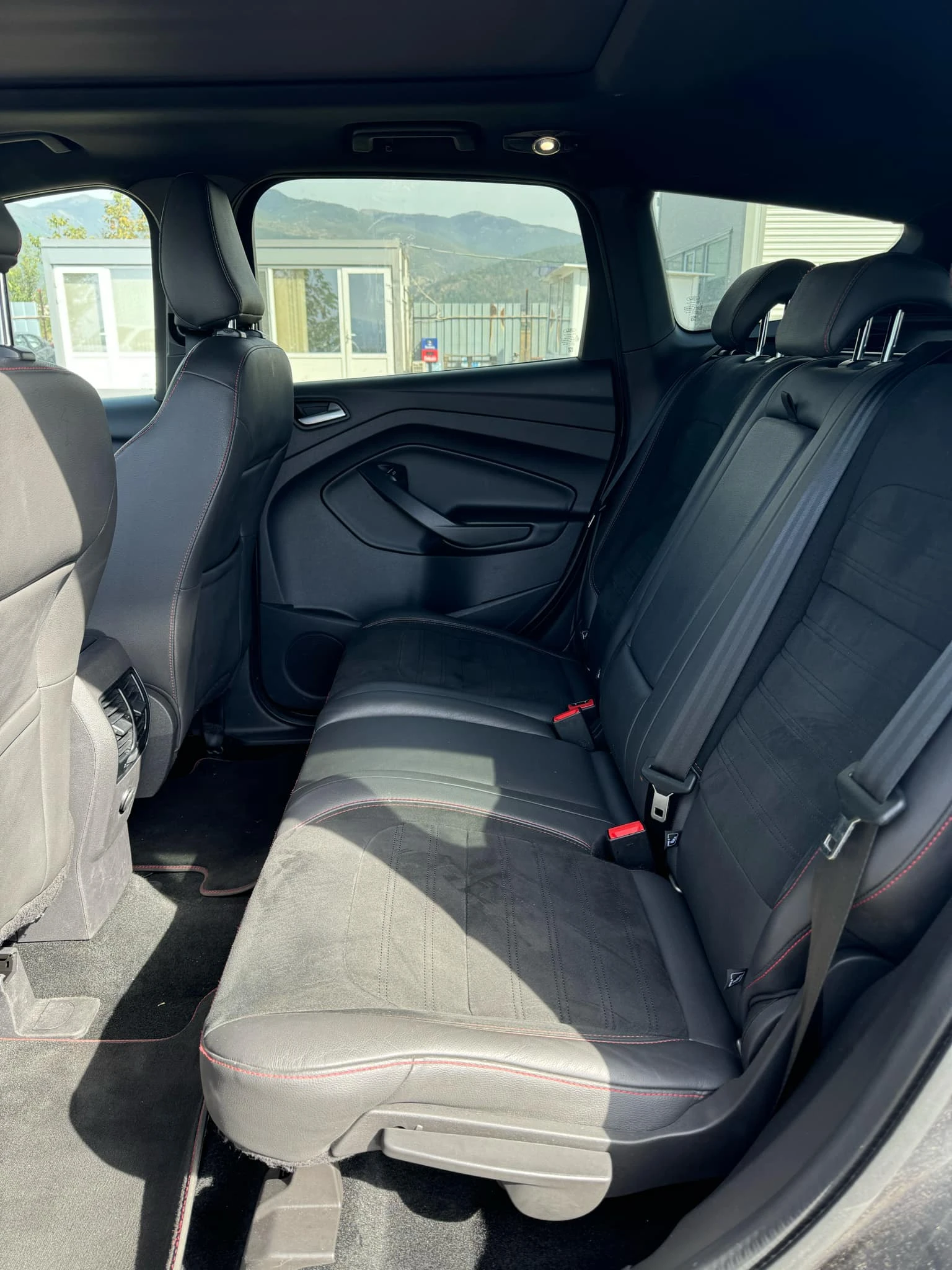 Ford Kuga 2.0TDCI ST line avtomatic - изображение 8